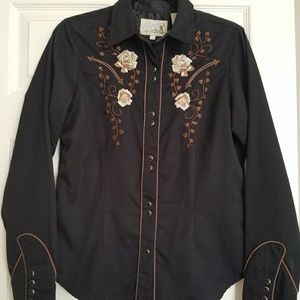 Embroidered Cowboy botton down shirt